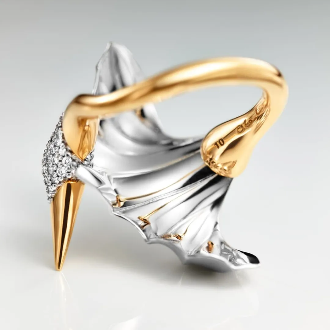 Ole Lynggaard Ringe | Cranes ring medium