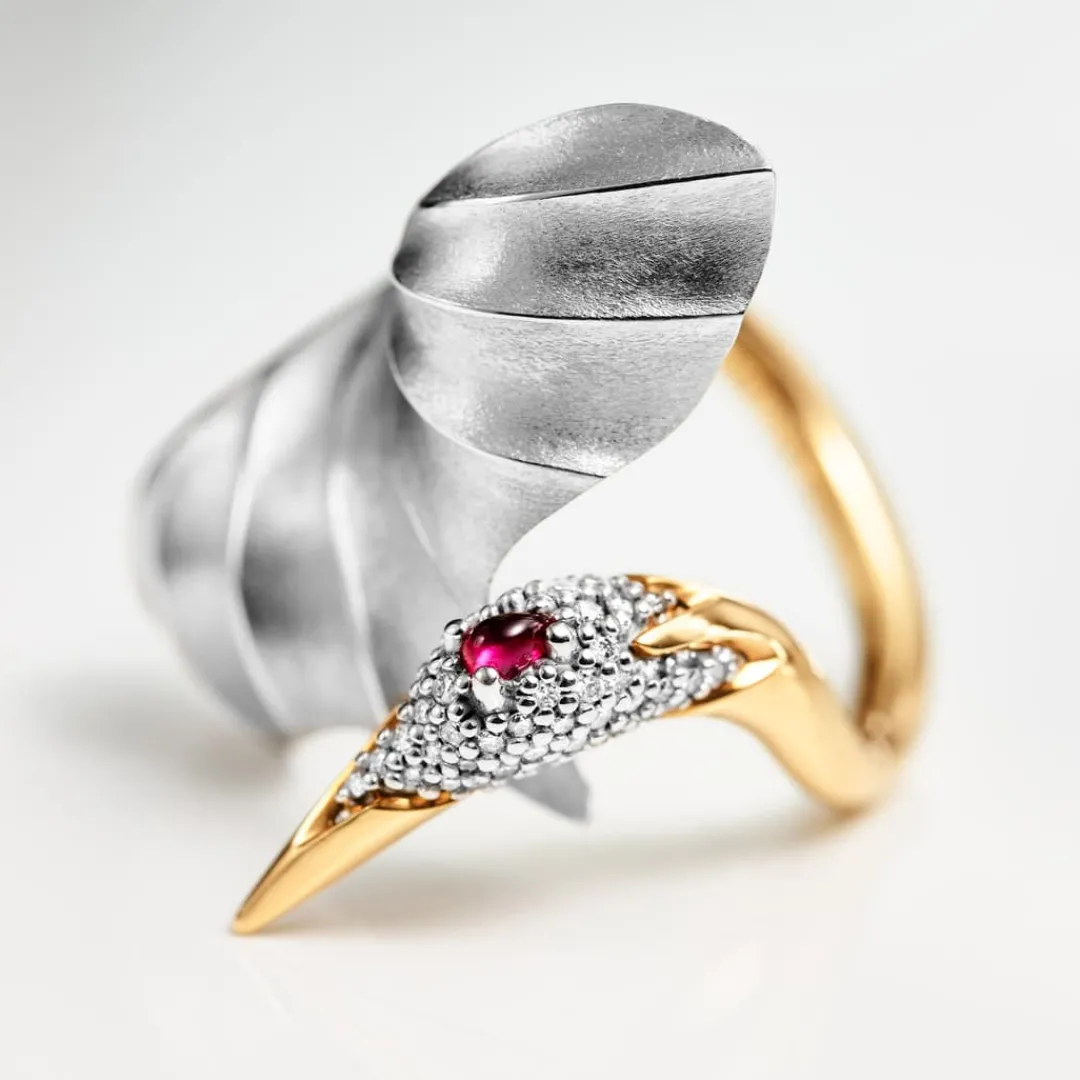 Ole Lynggaard Ringe | Cranes ring medium