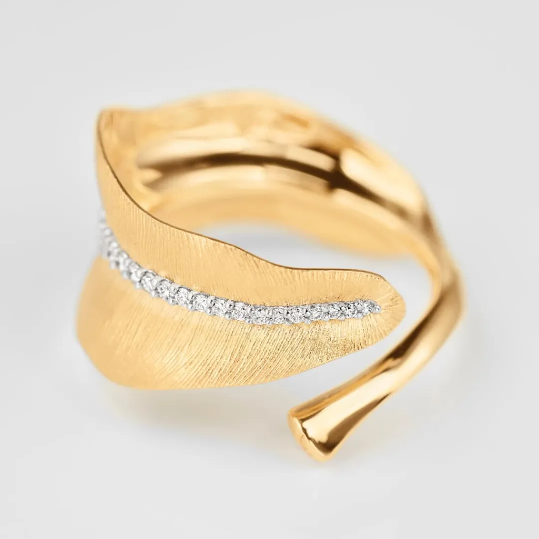Ole Lynggaard Ringe | Leaves Ring medium pavé